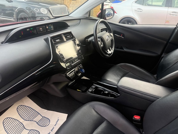 Used Toyota Prius 2021 for sale - 76013063: Photo 17