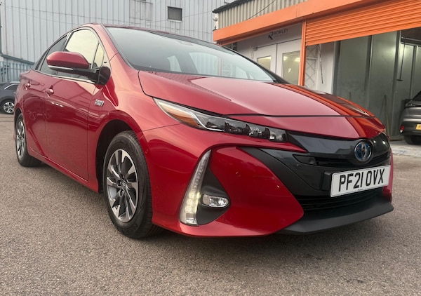 Used Toyota Prius 2021 for sale - 76013063: Photo 1