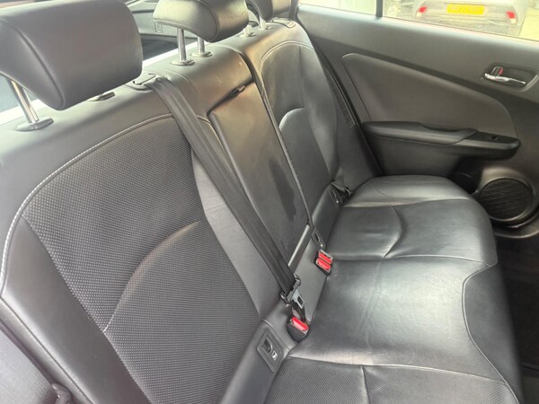 Used Toyota Prius 2021 for sale - 76013063: Photo 24