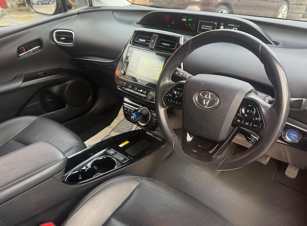 Used Toyota Prius 2021 for sale - 76013063: Photo 27