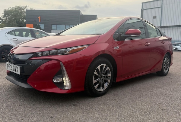 Used Toyota Prius 2021 for sale - 76013063: Photo 3