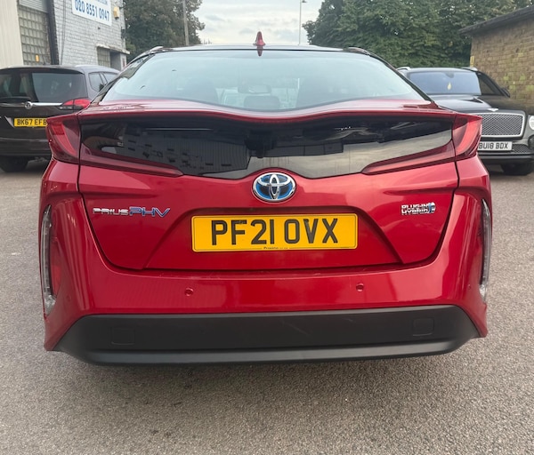 Used Toyota Prius 2021 for sale - 76013063: Photo 8
