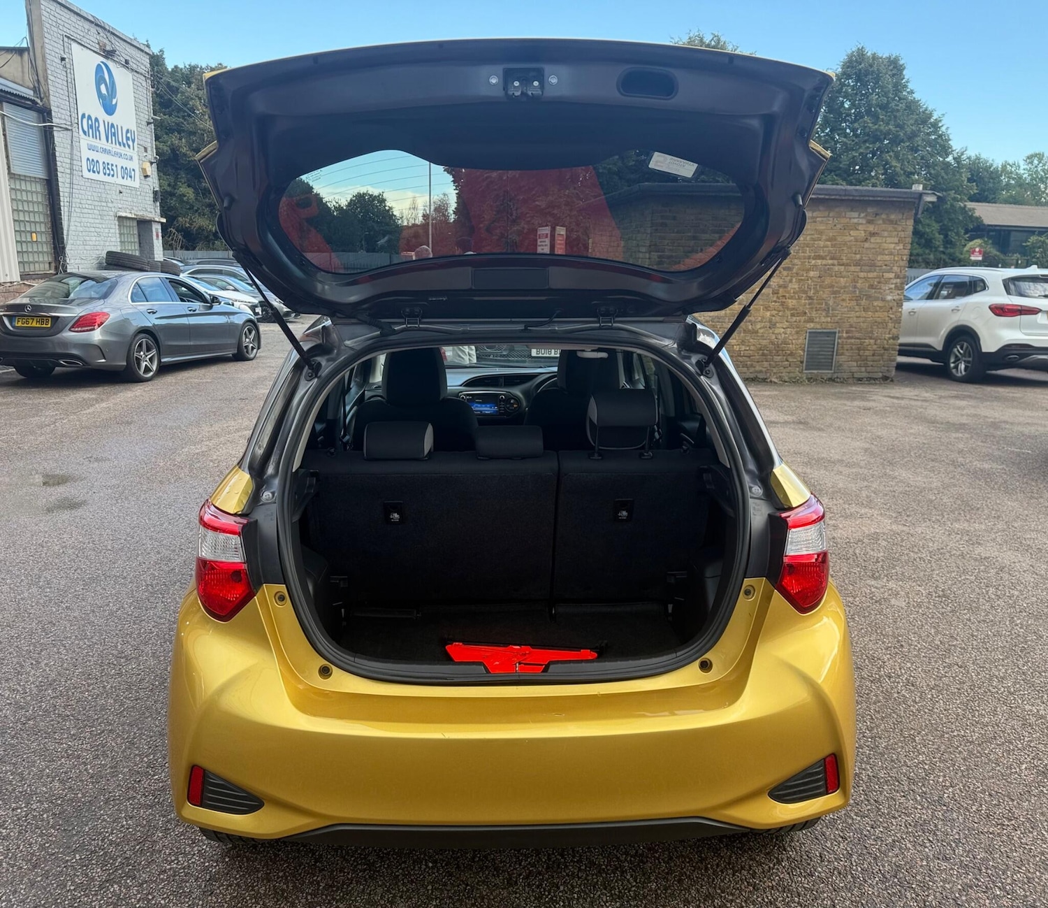 Used Toyota Yaris 2019 for sale - 75915161: Photo 11