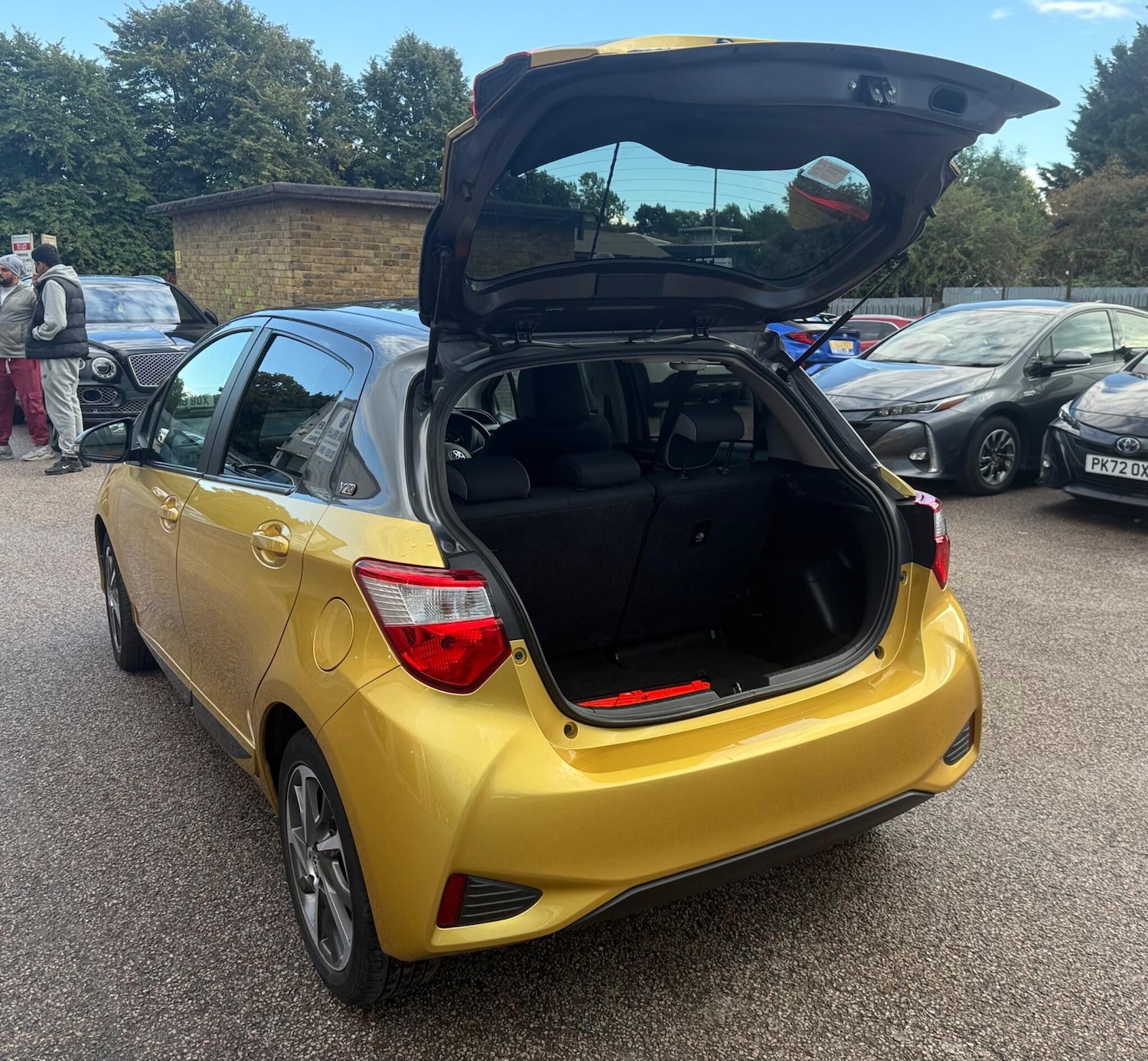 Used Toyota Yaris 2019 for sale - 75915161: Photo 12