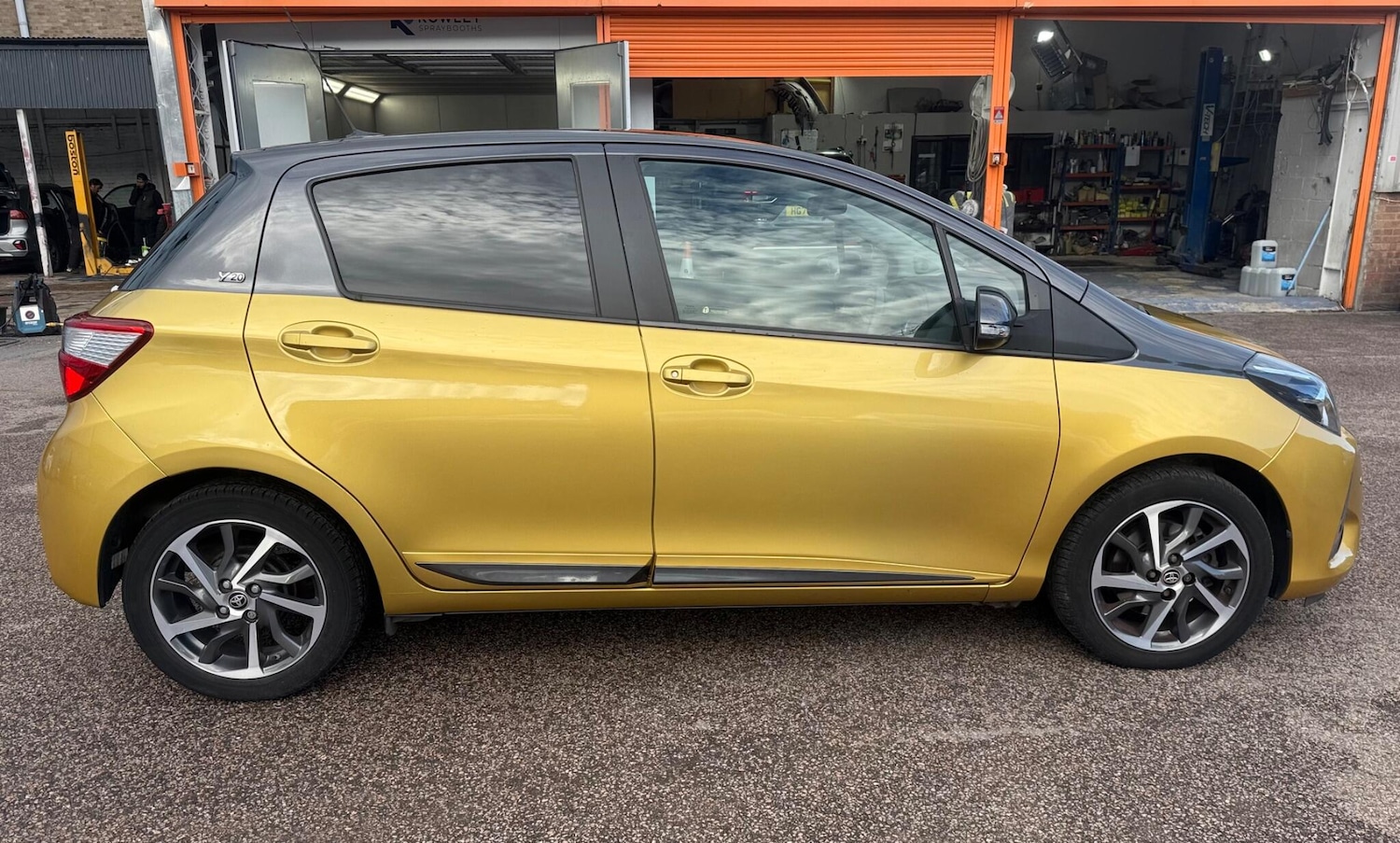 Used Toyota Yaris 2019 for sale - 75915161: Photo 4
