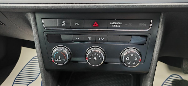 Used SEAT Leon 2019 for sale - 75669836: Photo 33