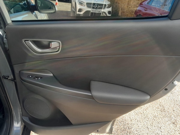 Used Hyundai KONA 2020 for sale - 76152904: Photo 21