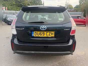 Used Toyota Prius+ 2019 for sale - 76084014: Photo