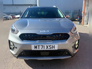 Used Kia Niro 2021 for sale - 76013432: Photo 2