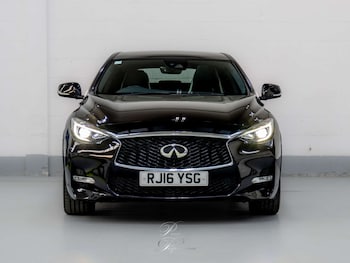 Used Infiniti Q30 2016 for sale - 78984091: Photo