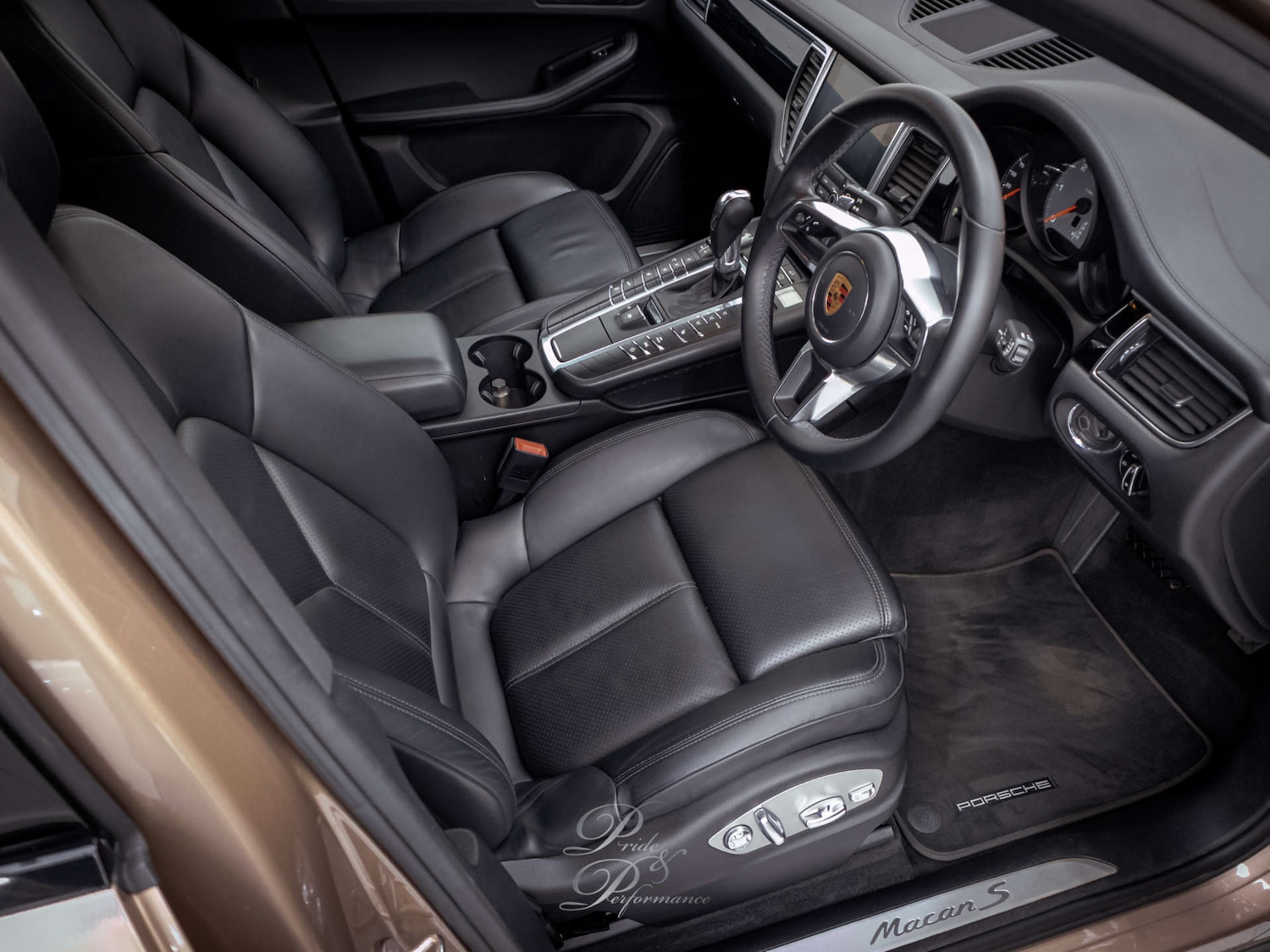 Used Porsche Macan 2017 for sale - 76971041: Photo 2