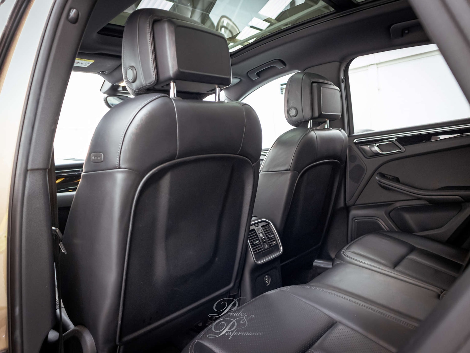 Used Porsche Macan 2017 for sale - 76971041: Photo 24