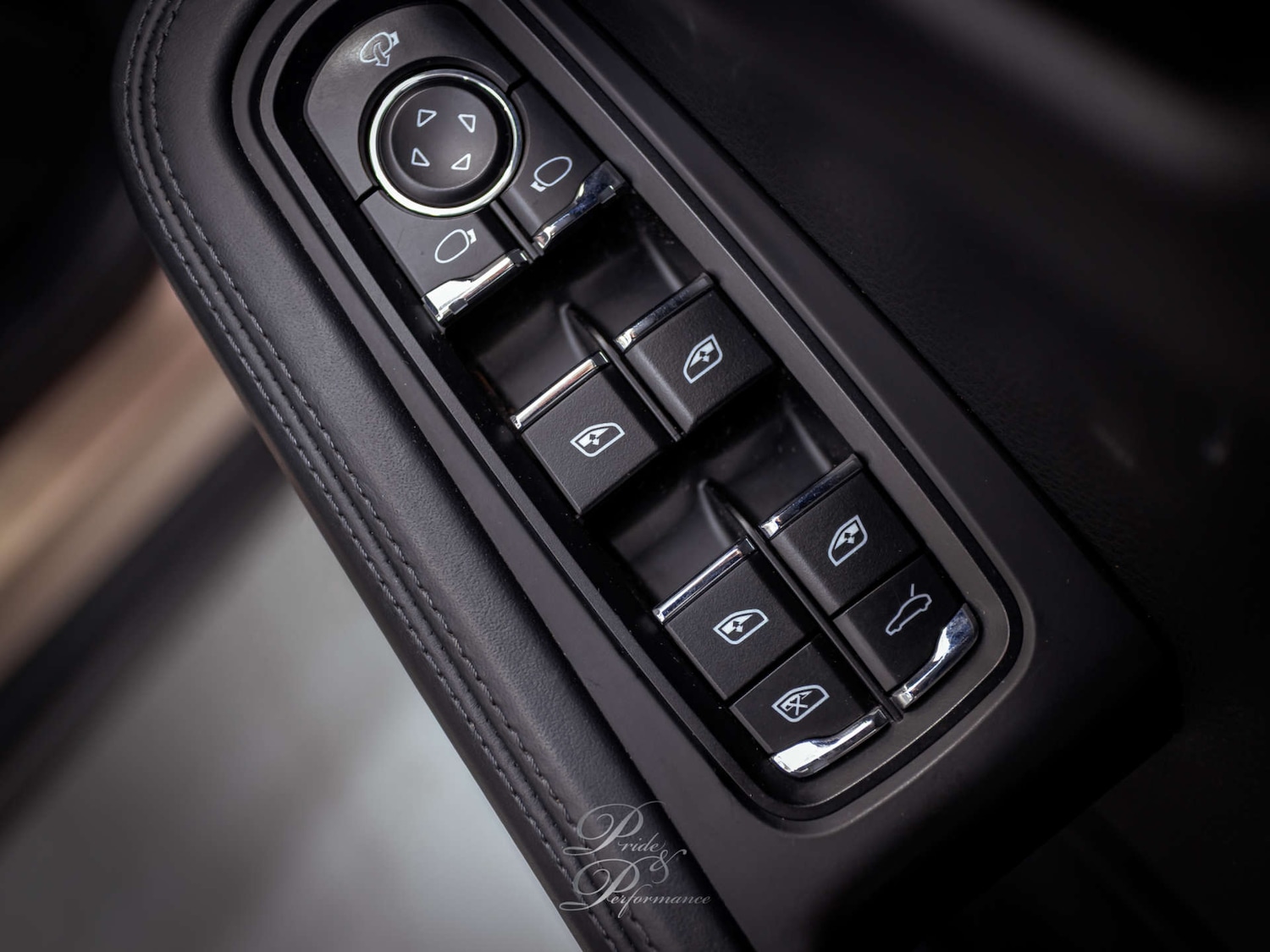 Used Porsche Macan 2017 for sale - 76971041: Photo 32