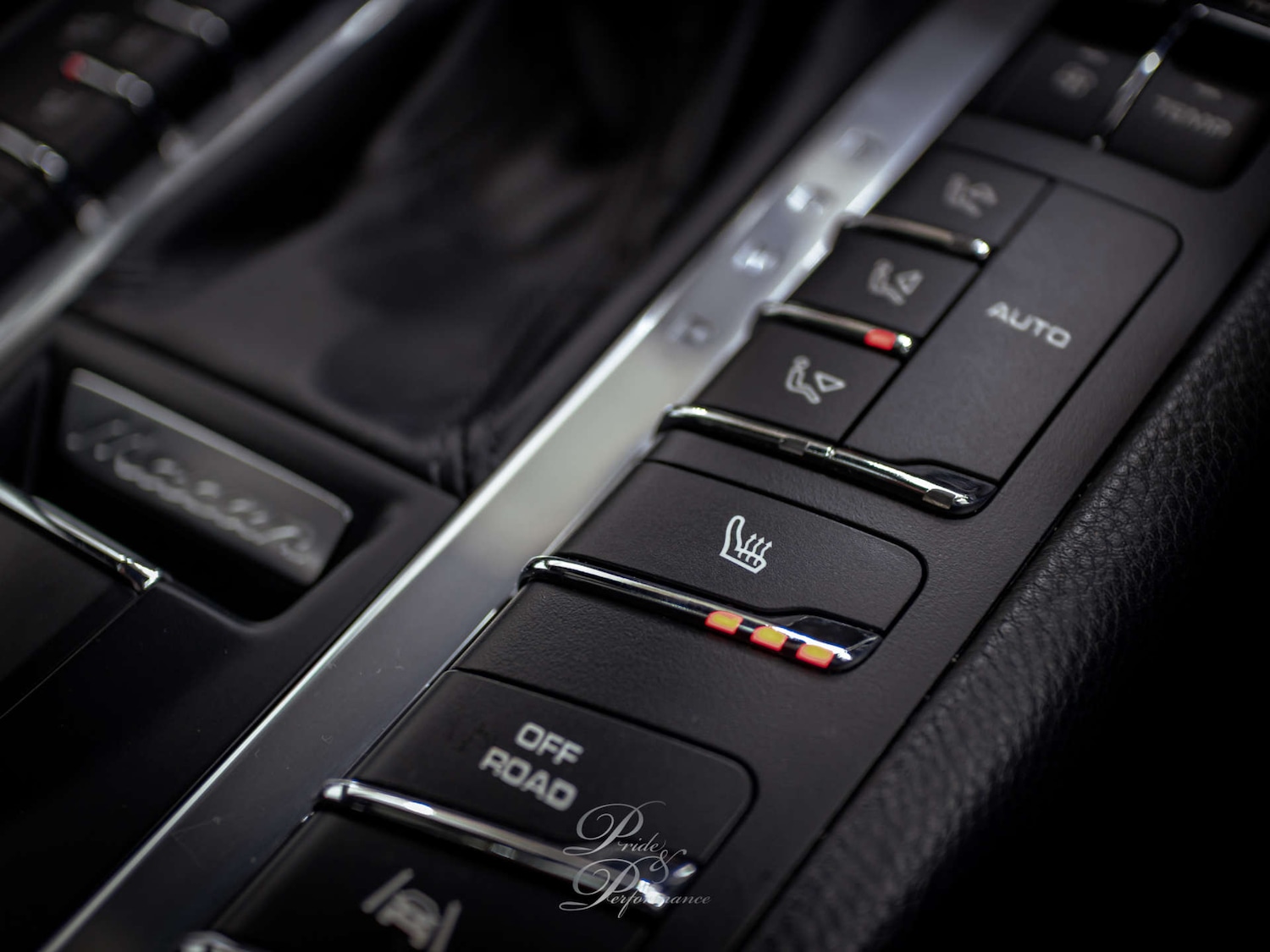 Used Porsche Macan 2017 for sale - 76971041: Photo 38