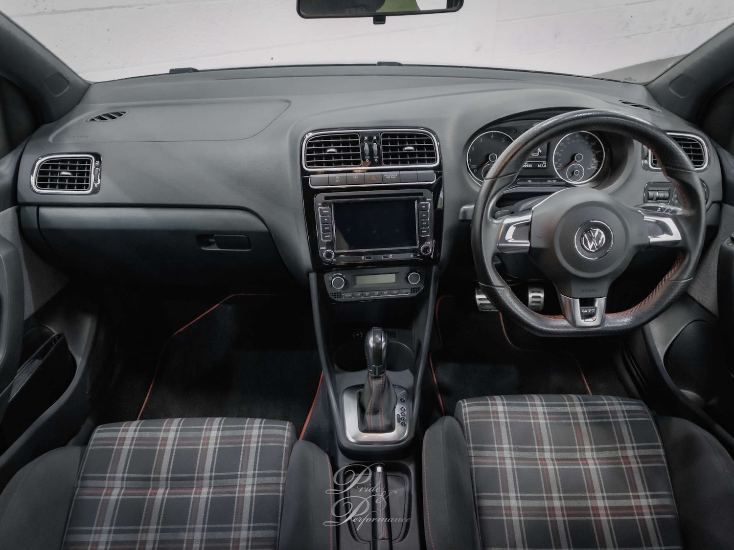 Used Volkswagen Polo 2011 for sale - 76098821: Photo 14