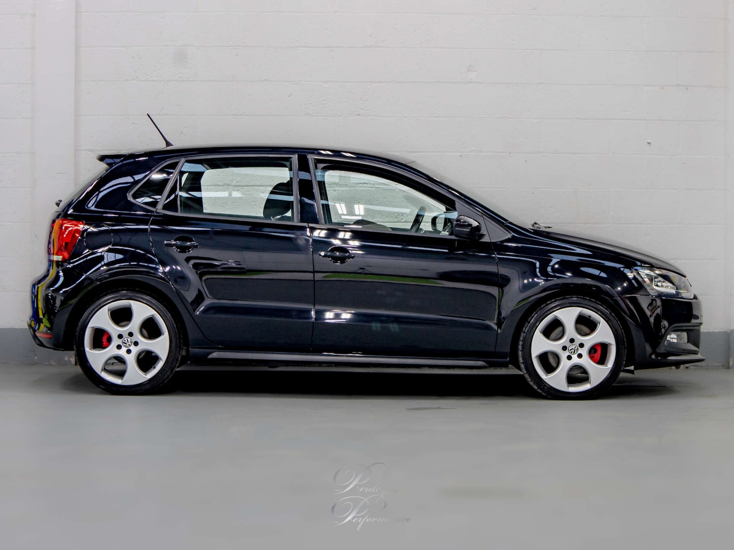 Used Volkswagen Polo 2011 for sale - 76098821: Photo 6