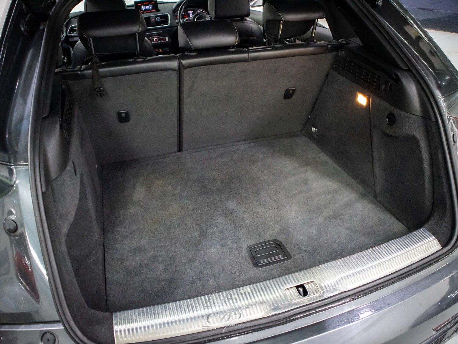 Used Audi Q3 2016 for sale - 77802723: Photo 16