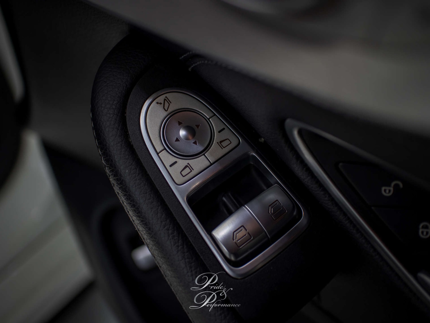 Used Mercedes-Benz C Class 2017 for sale - 77349820: Photo 34