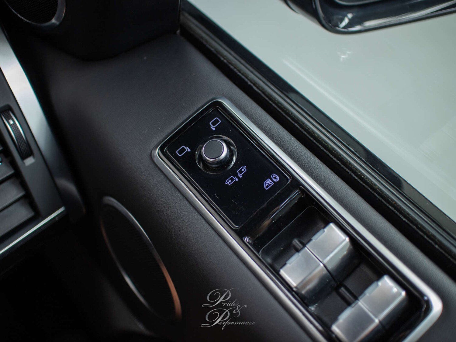 Used Land Rover Range Rover Sport 2018 for sale - 78087727: Photo 40