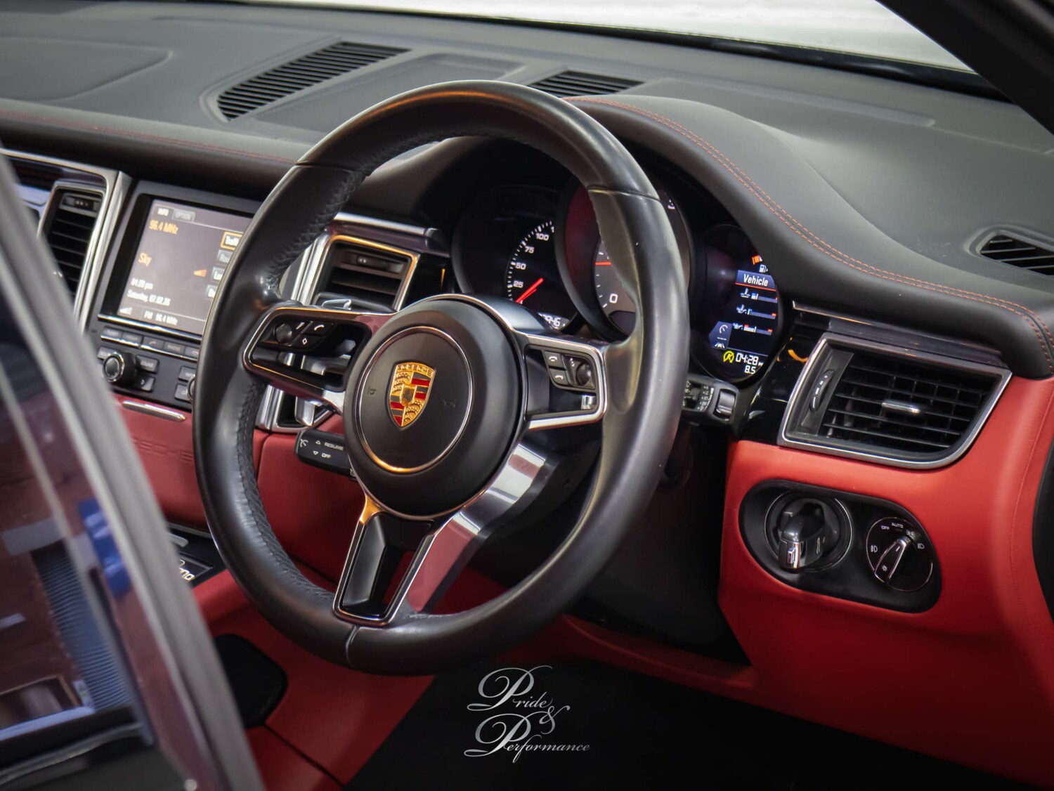 Used Porsche Macan 2015 for sale - 77575736: Photo 13