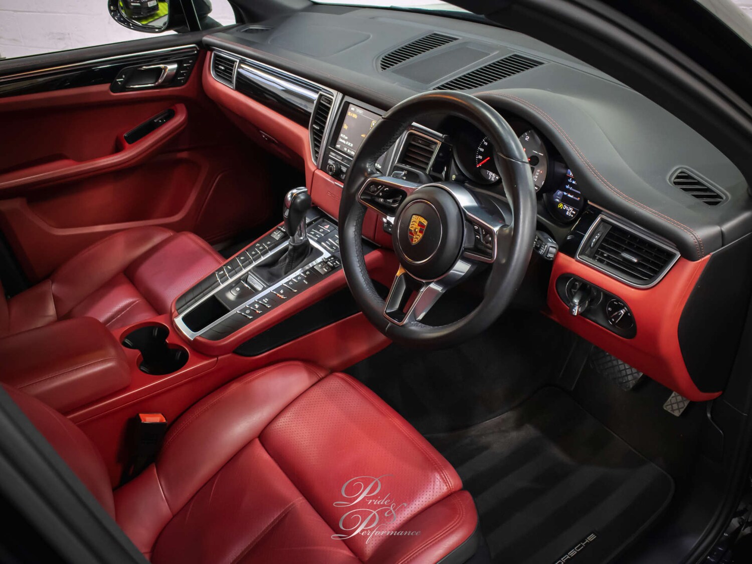 Used Porsche Macan 2015 for sale - 77575736: Photo 15