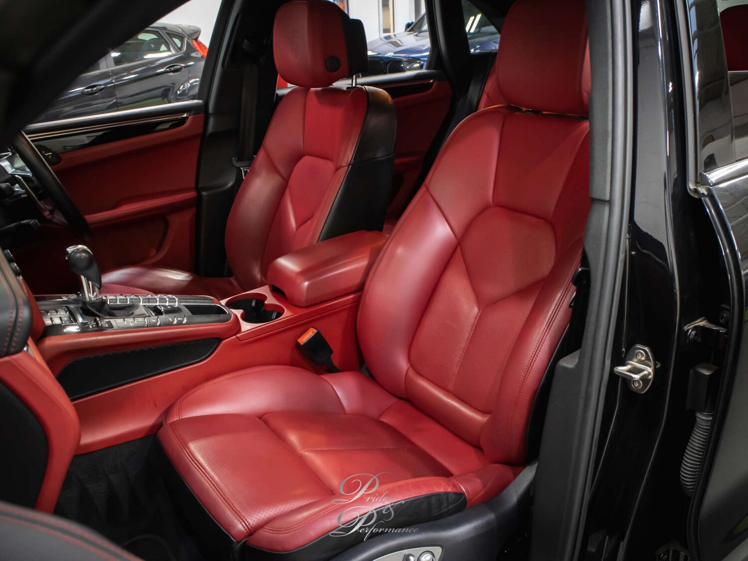 Used Porsche Macan 2015 for sale - 77575736: Photo 22