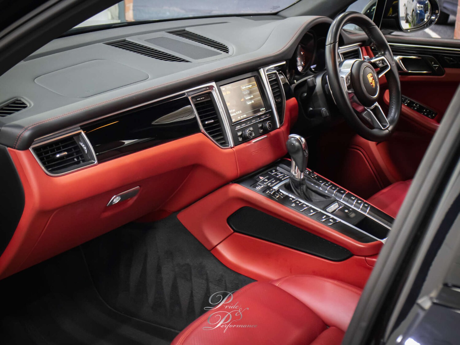 Used Porsche Macan 2015 for sale - 77575736: Photo 23