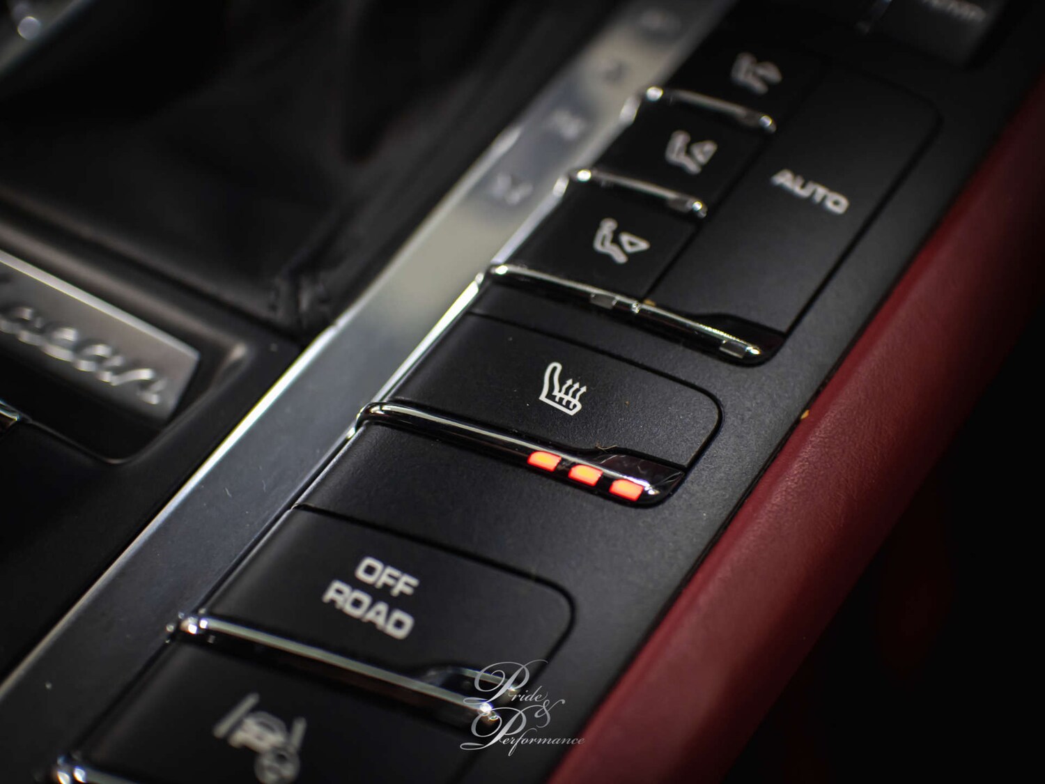 Used Porsche Macan 2015 for sale - 77575736: Photo 30