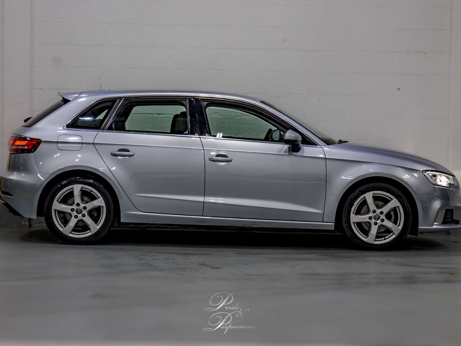 Used Audi A3 2016 for sale - 76486557: Photo 6