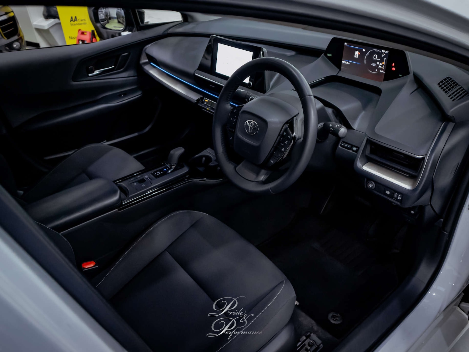 Used Toyota Prius 2025 for sale - 76829803: Photo 2