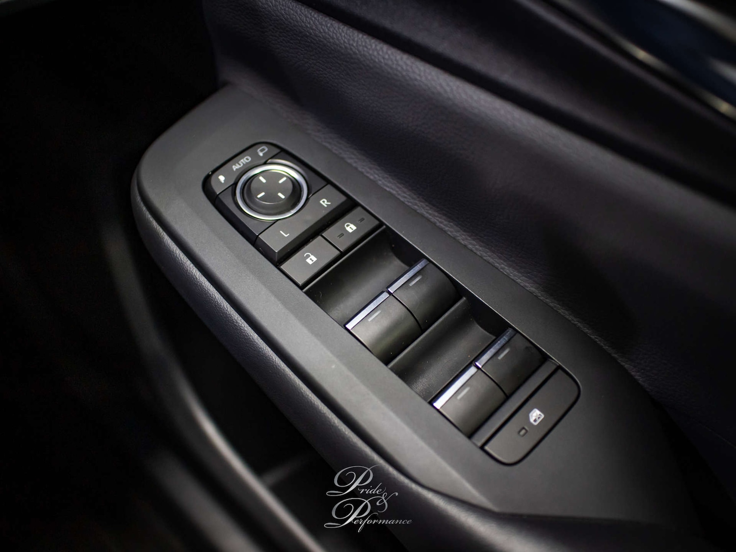 Used Toyota Prius 2025 for sale - 76829803: Photo 37