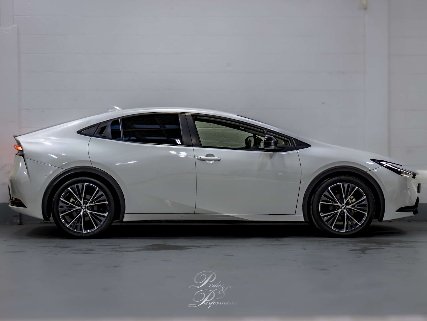 Used Toyota Prius 2025 for sale - 76829803: Photo 6