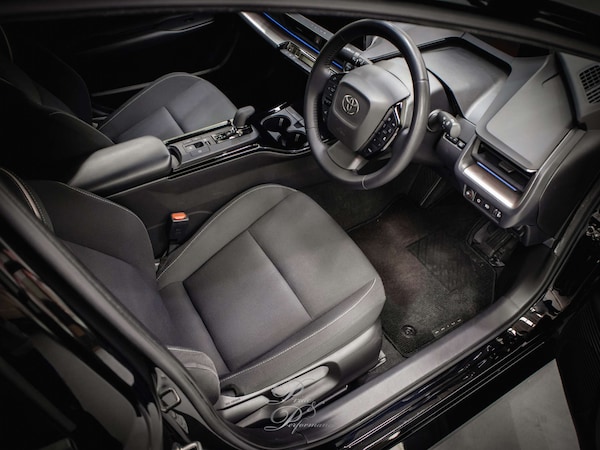 Used Toyota Prius 2025 for sale - 75298583: Photo 2
