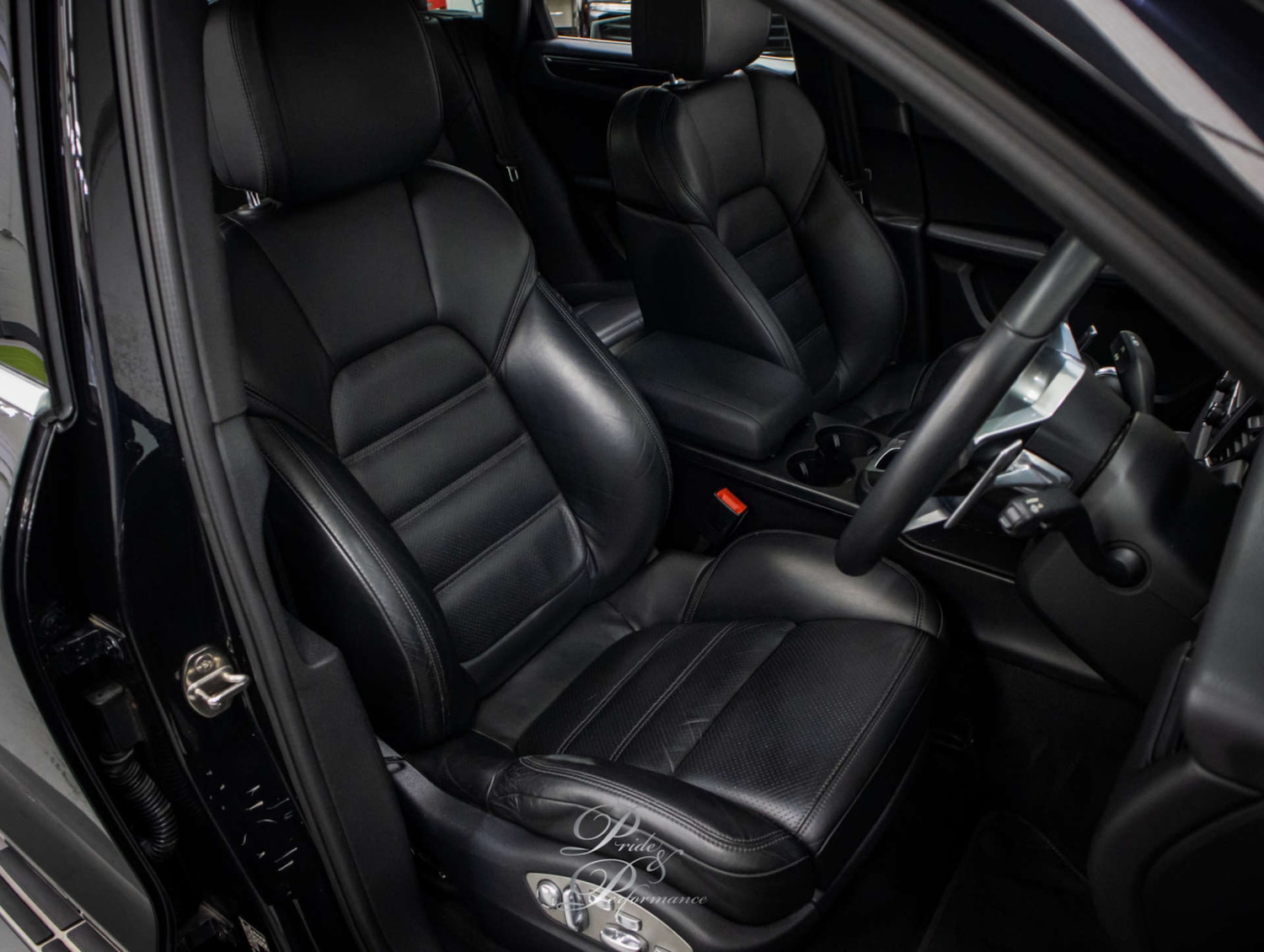 Used Porsche Macan 2015 for sale - 78198762: Photo 14