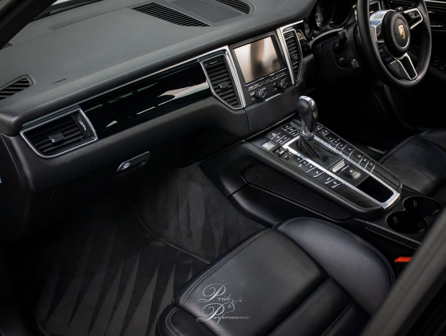 Used Porsche Macan 2015 for sale - 78198762: Photo 38