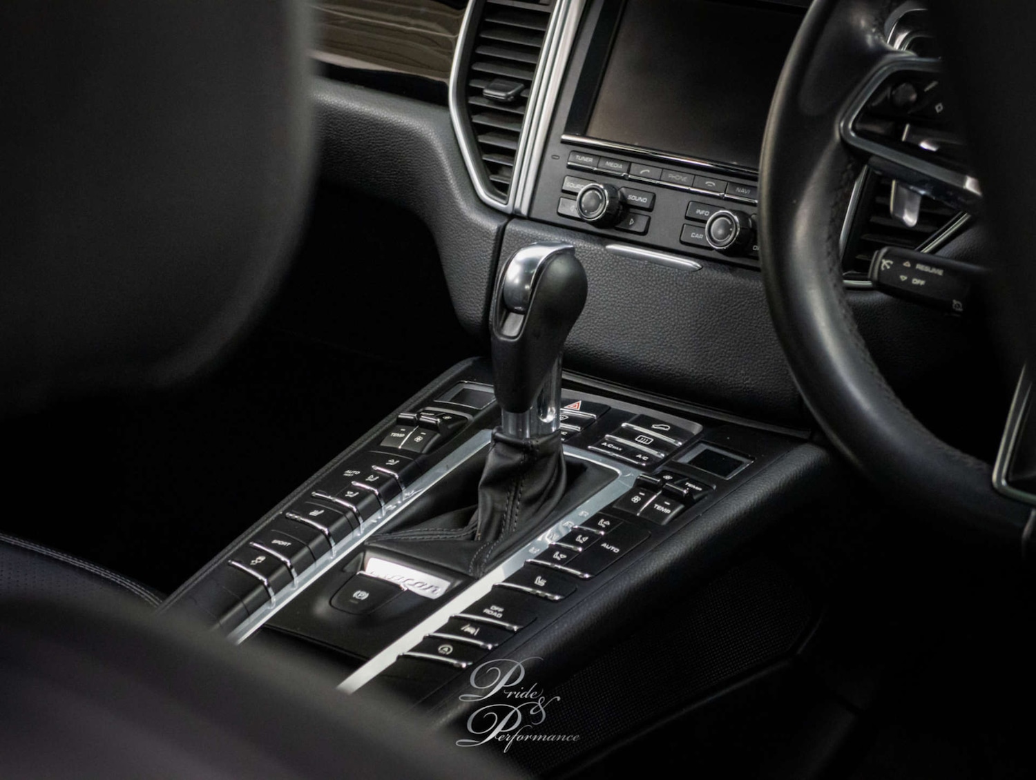 Used Porsche Macan 2015 for sale - 78198762: Photo 40