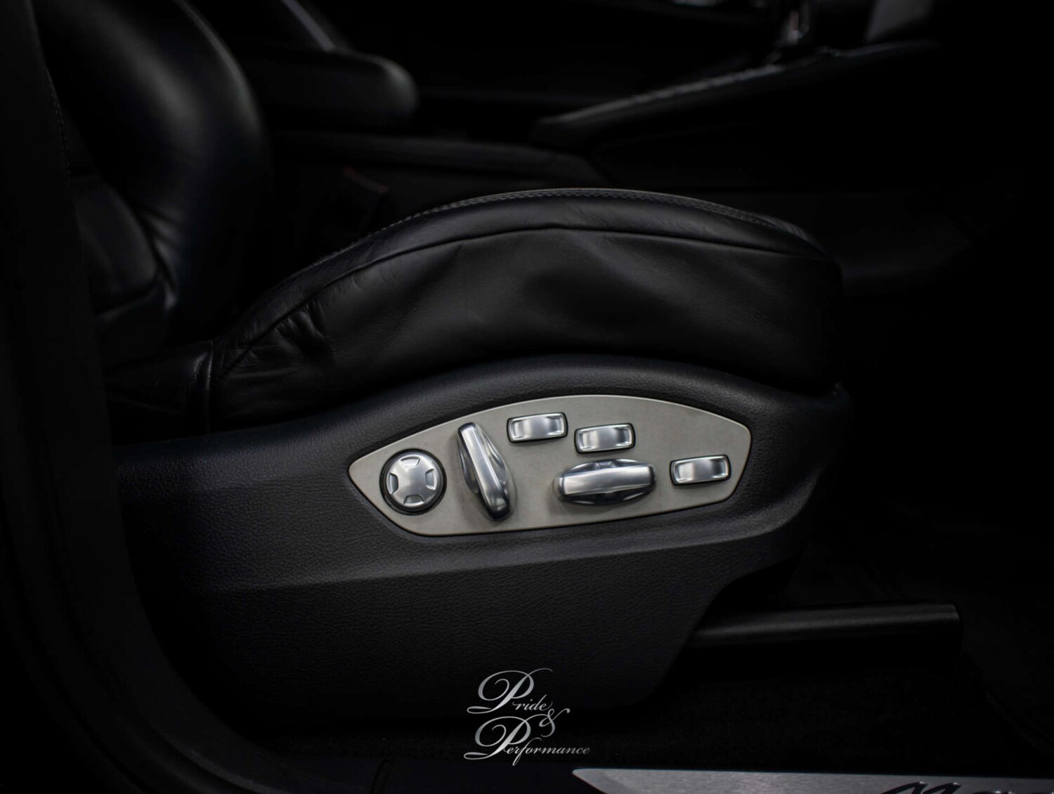 Used Porsche Macan 2015 for sale - 78198762: Photo 44