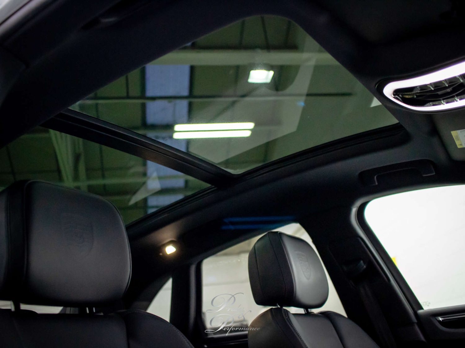 Used Porsche Macan 2019 for sale - 77118029: Photo 19