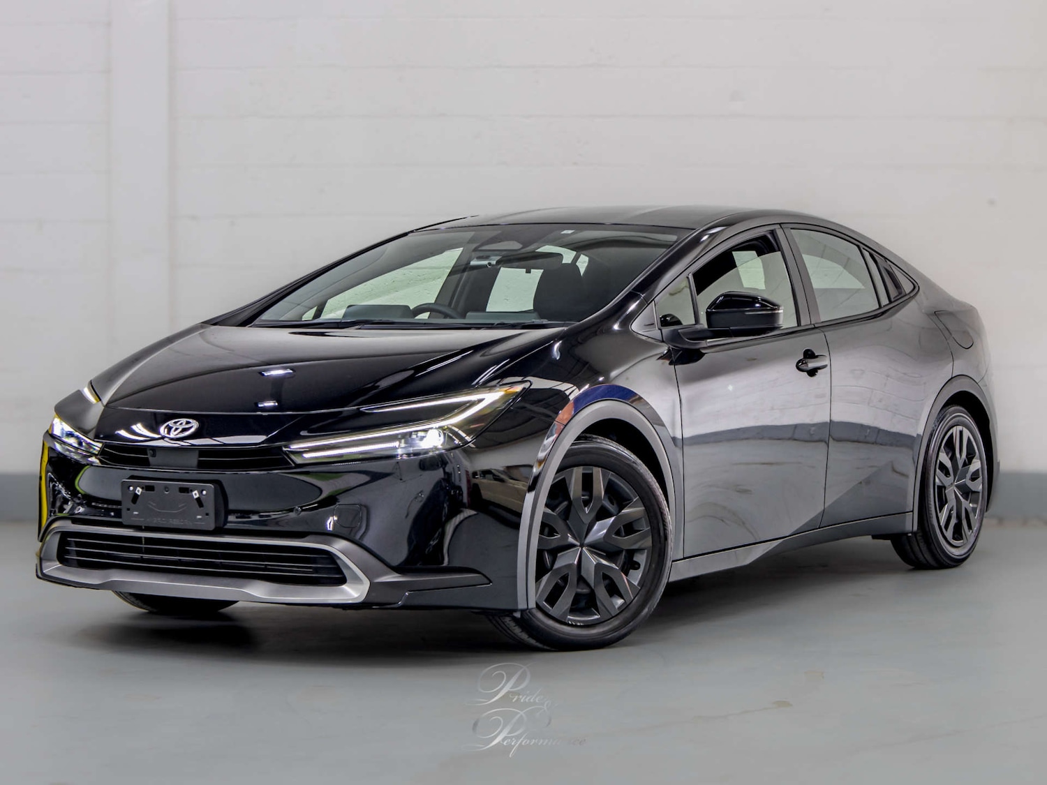 Used Toyota Prius 2025 for sale - 76642977: Photo 3