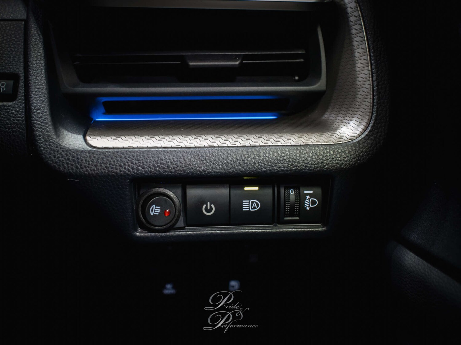 Used Toyota Prius 2025 for sale - 76642977: Photo 36