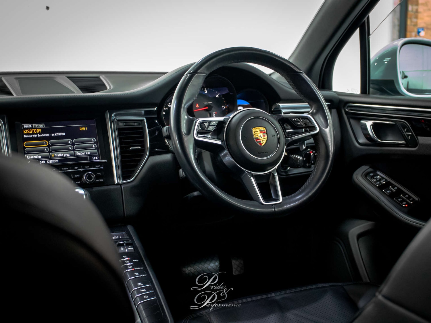 Used Porsche Macan 2015 for sale - 77978801: Photo 13