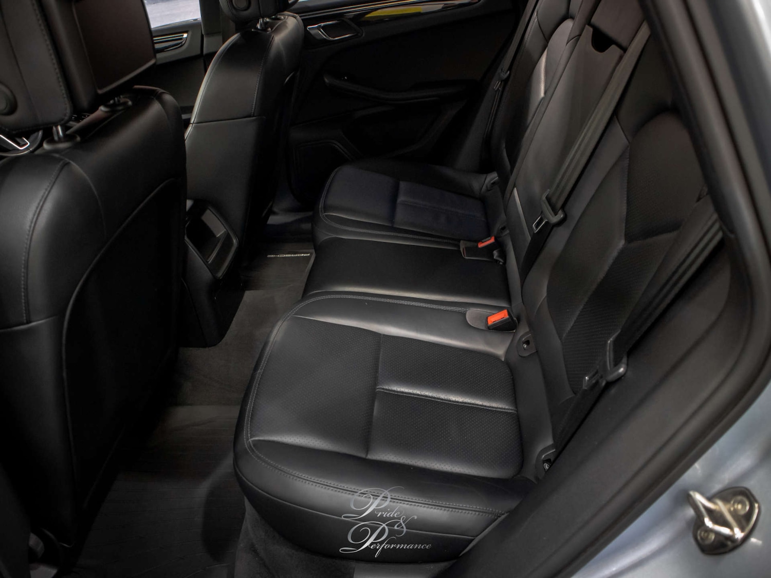 Used Porsche Macan 2015 for sale - 77978801: Photo 19