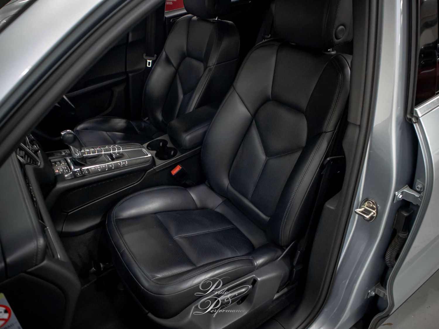 Used Porsche Macan 2015 for sale - 77978801: Photo 22