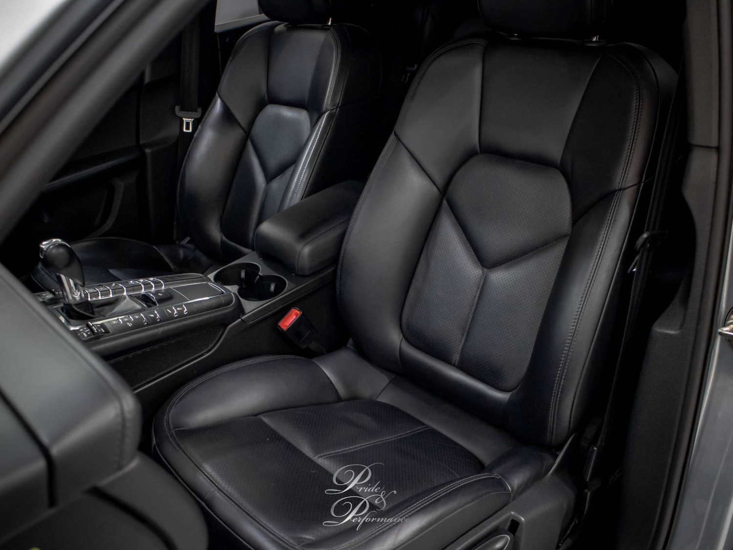 Used Porsche Macan 2015 for sale - 77978801: Photo 24