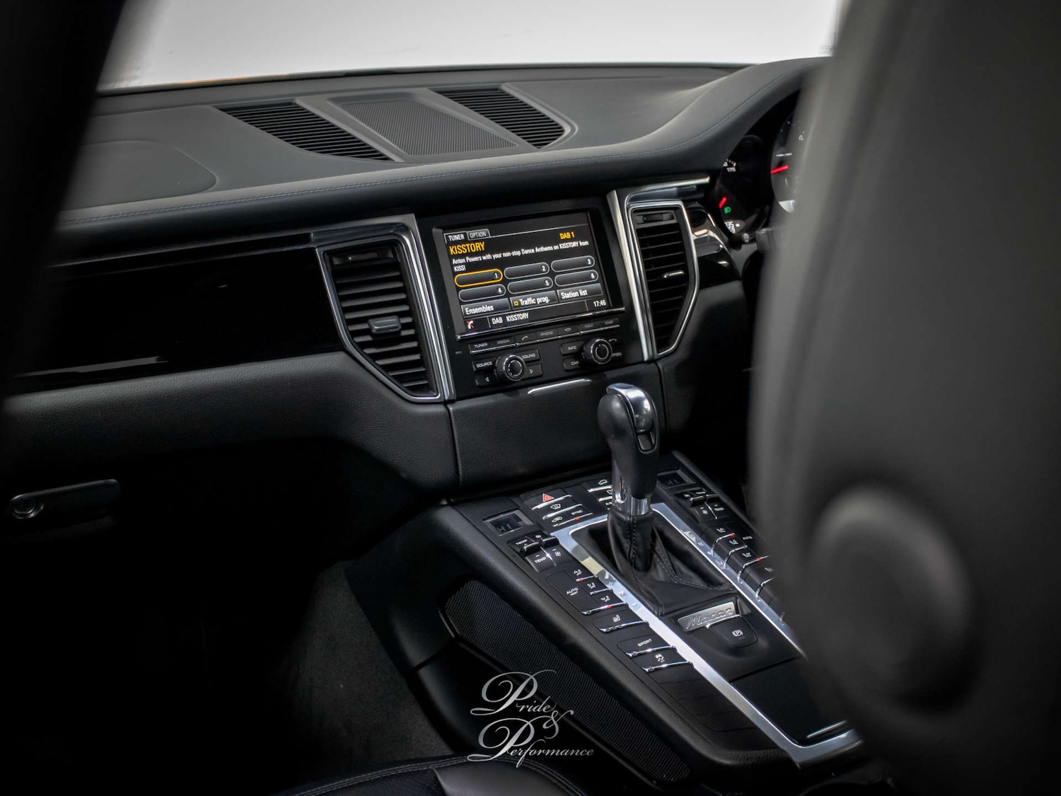 Used Porsche Macan 2015 for sale - 77978801: Photo 28