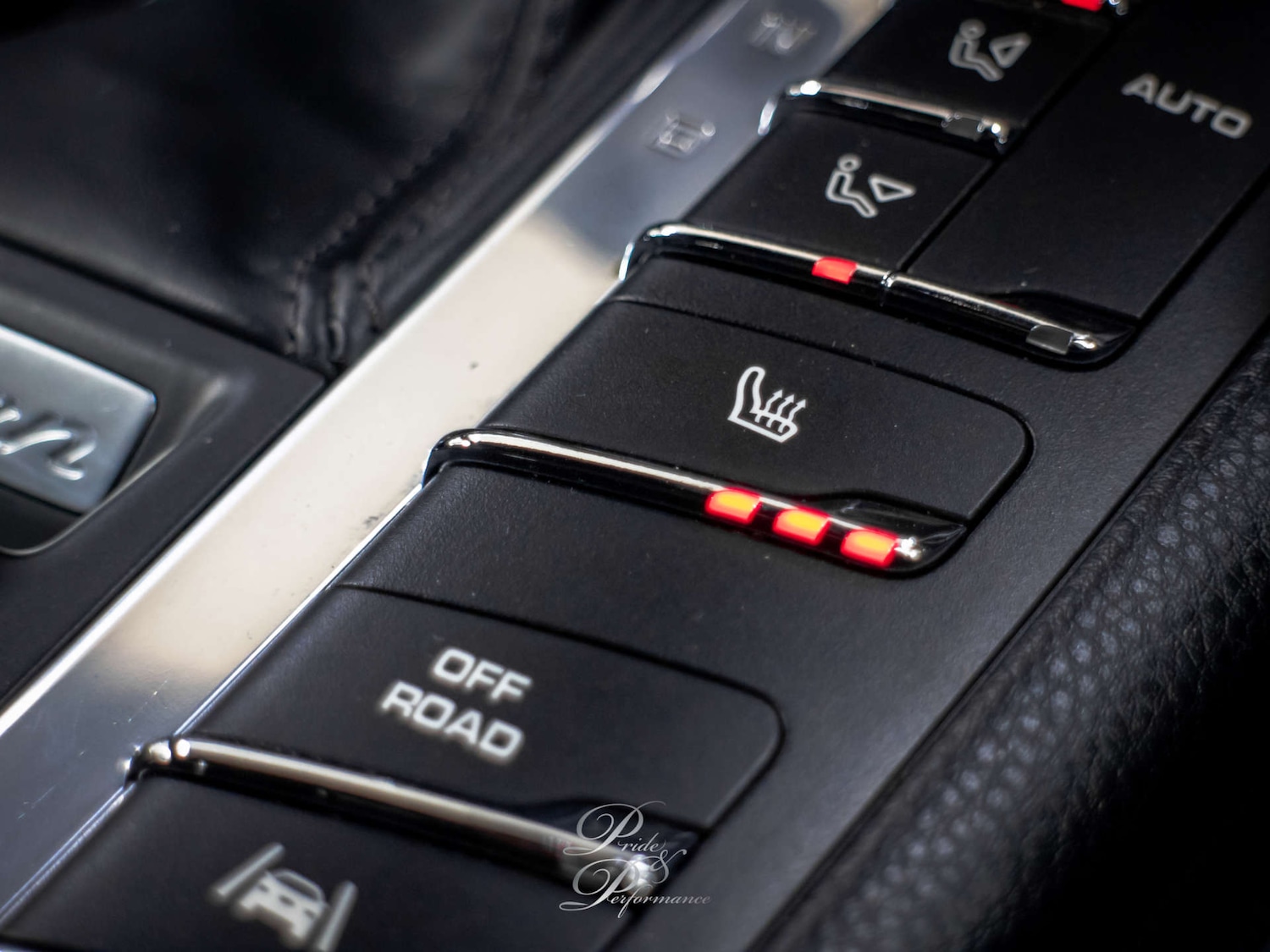 Used Porsche Macan 2015 for sale - 77978801: Photo 32