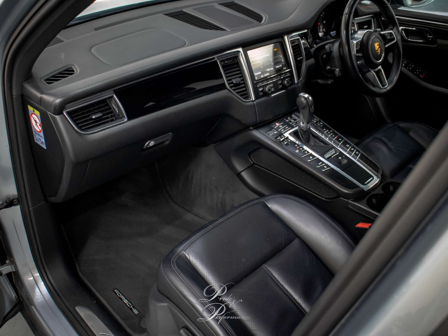 Used Porsche Macan 2015 for sale - 77978801: Photo 40