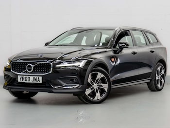 Used Volvo V60 2019 for sale - 78565738: Photo