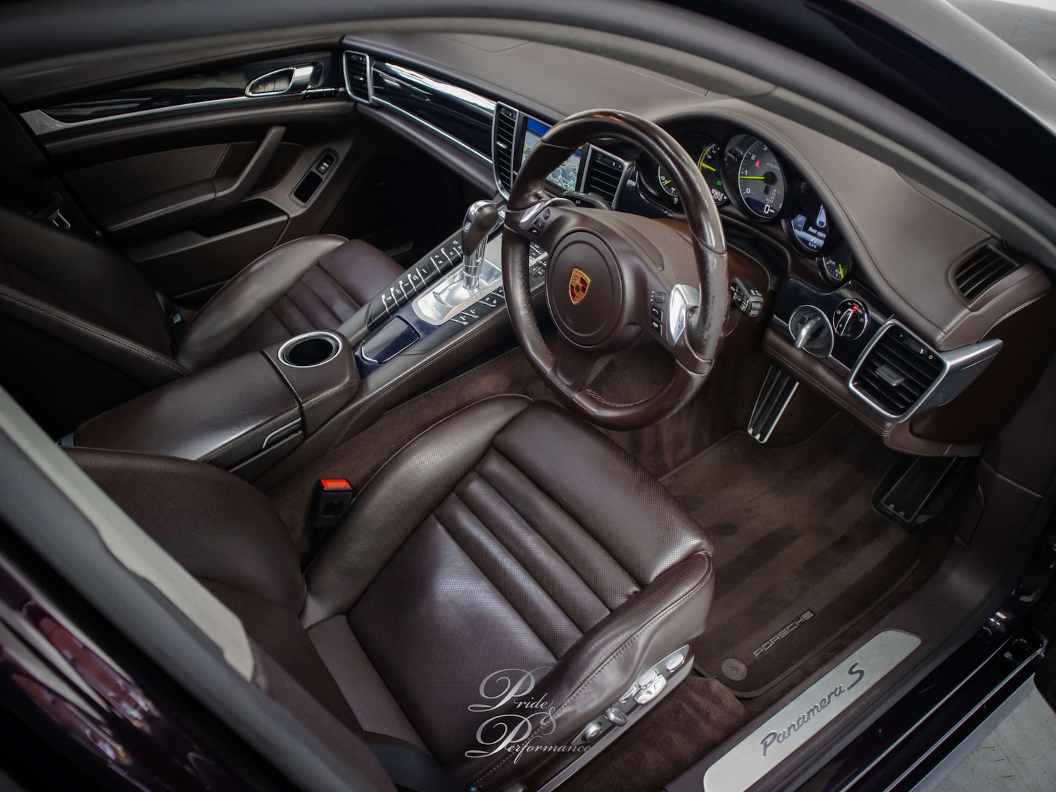 Used Porsche Panamera 2015 for sale - 77479620: Photo 2