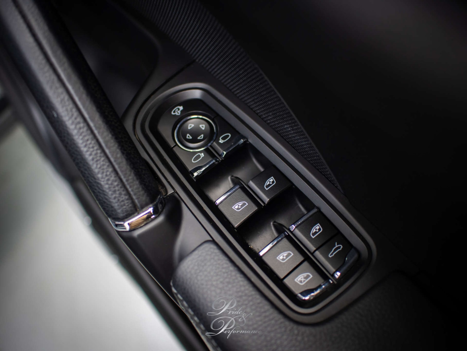 Used Porsche Cayenne 2017 for sale - 78066694: Photo 38